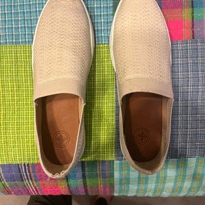 Charleston Cali cream size 8